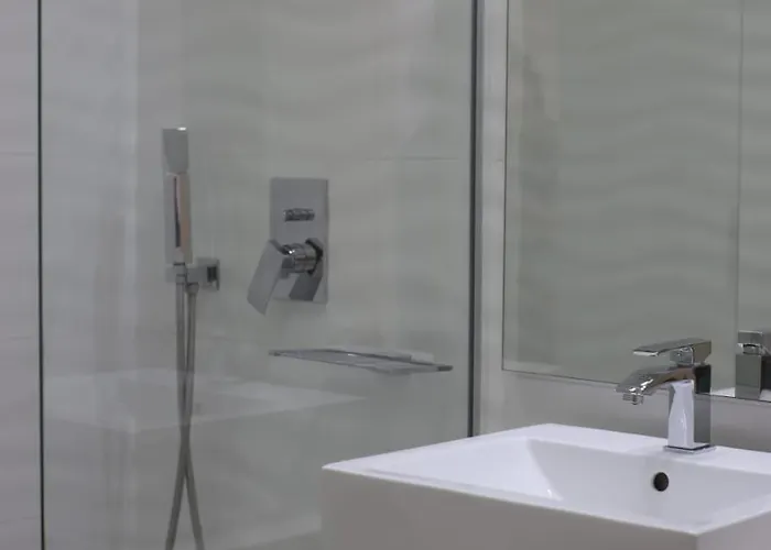 Zlatna Bura ماكارسكا